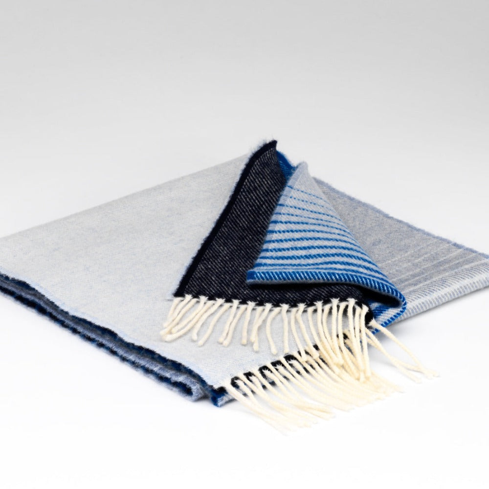 McNutt Scarf of Donegal - Lambswool Denim Ómbre