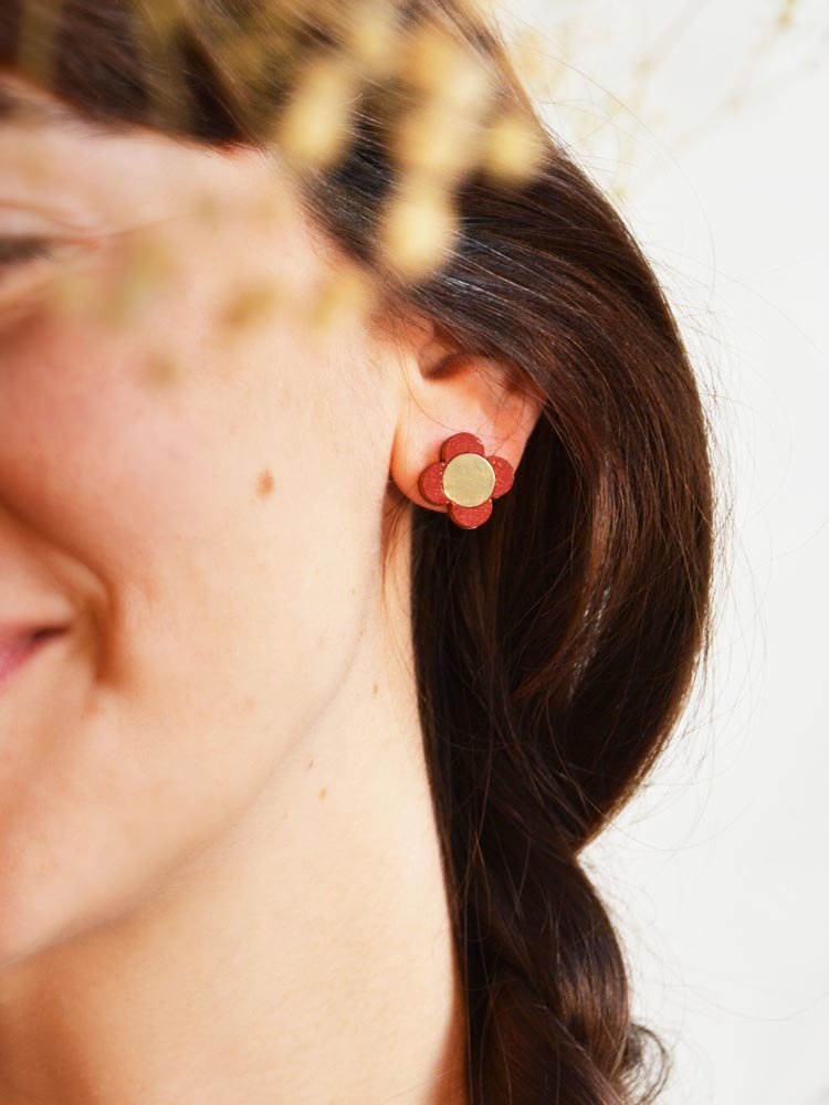 Pithy Luxury Jewellery - Flora Small Stud Earrings carmin red