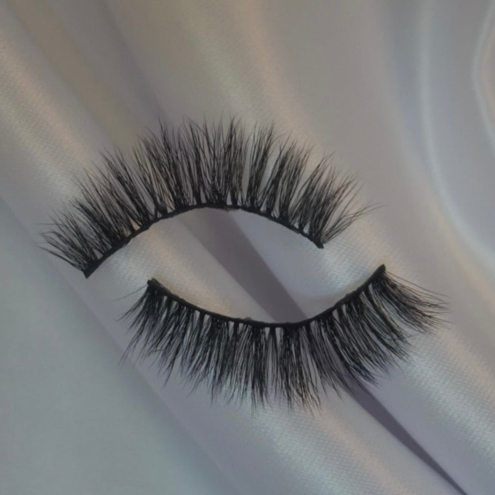 Bombshell Beauty Cosmetics - Luxury Lashes farrah