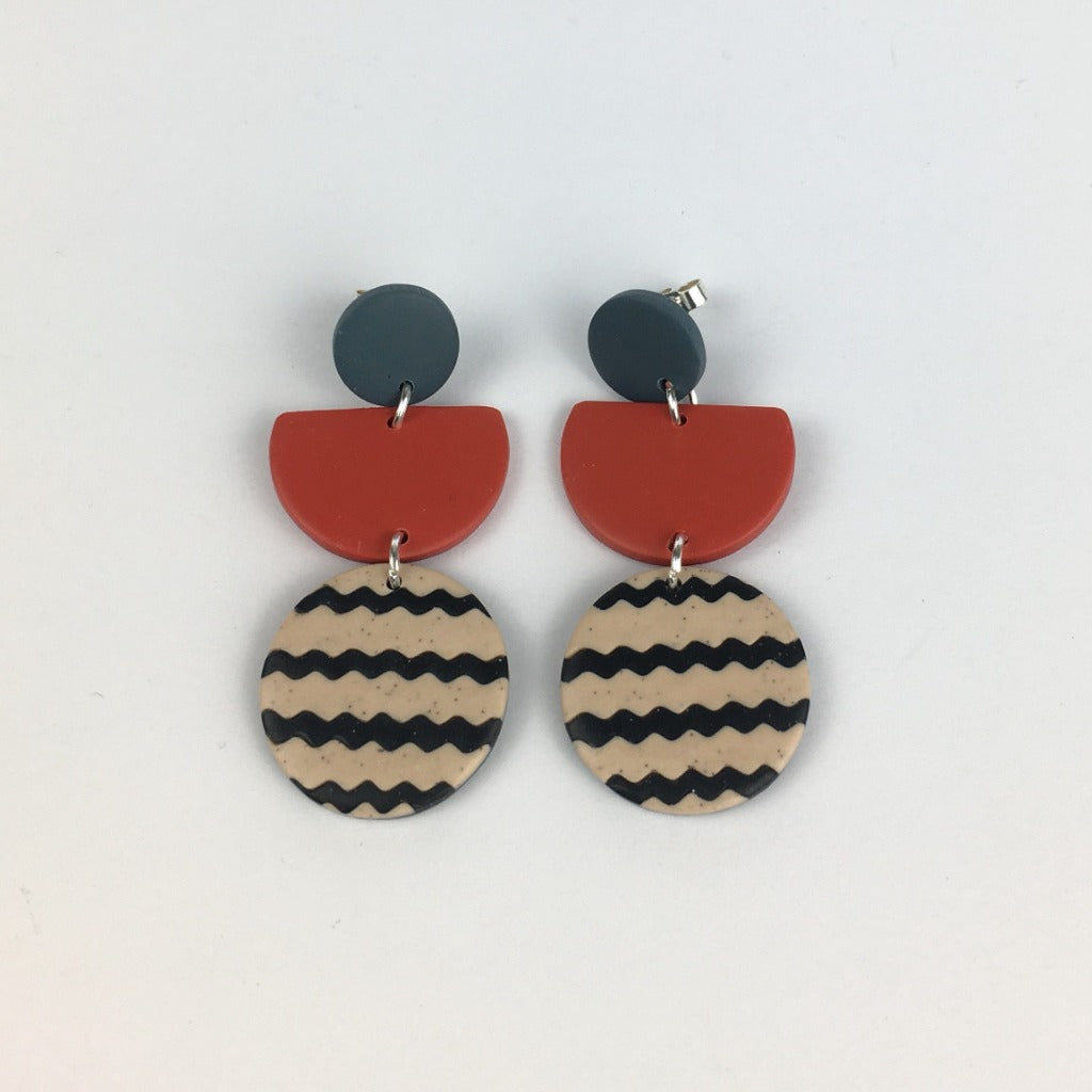 Nadege Honey Jewellery Earrings Sand/black, red, grey