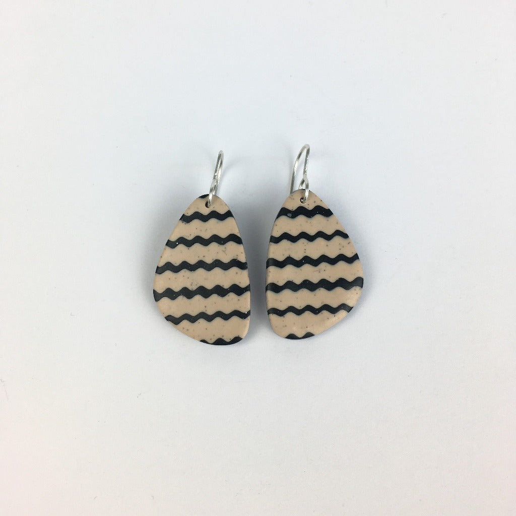 Nadege Honey Jewellery Earrings sand/black