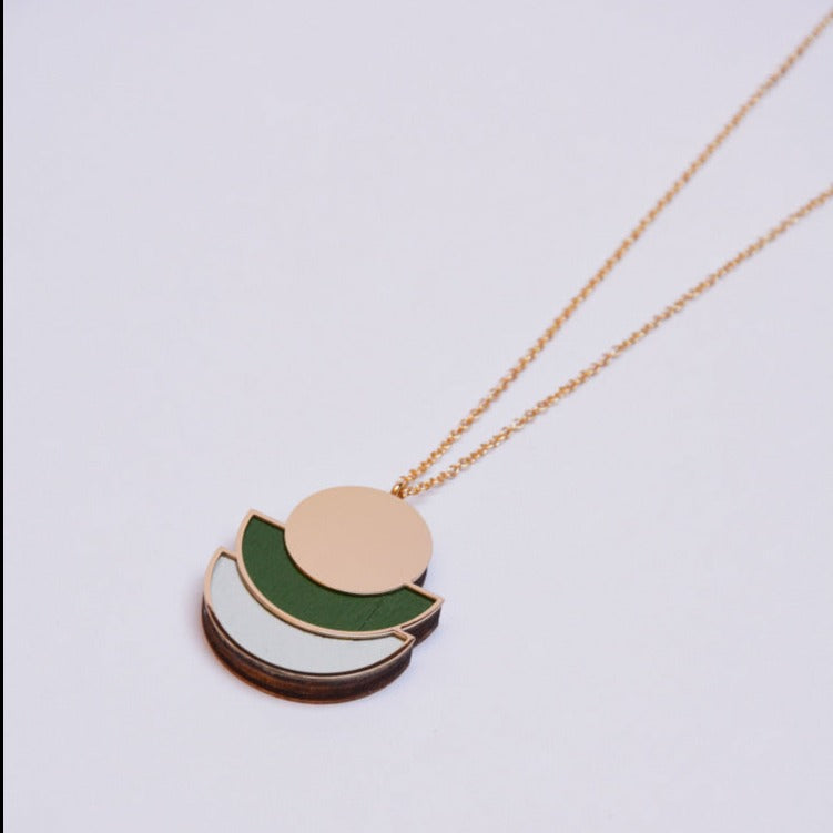 Pithy Luxury Jewellery - Saturno Necklaces energy green