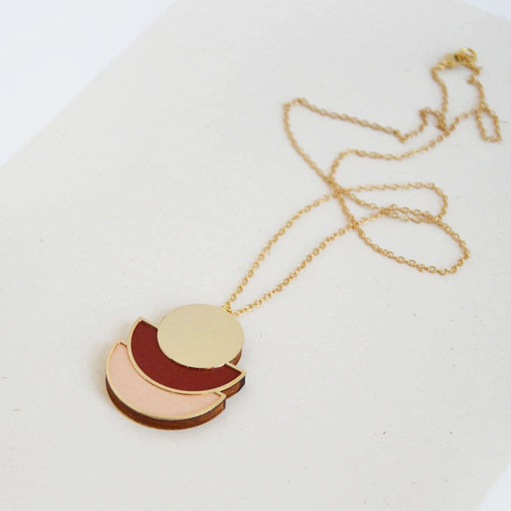 Pithy Luxury Jewellery - Saturno Necklaces carmin red