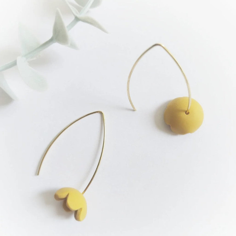 flower long earrings mustard