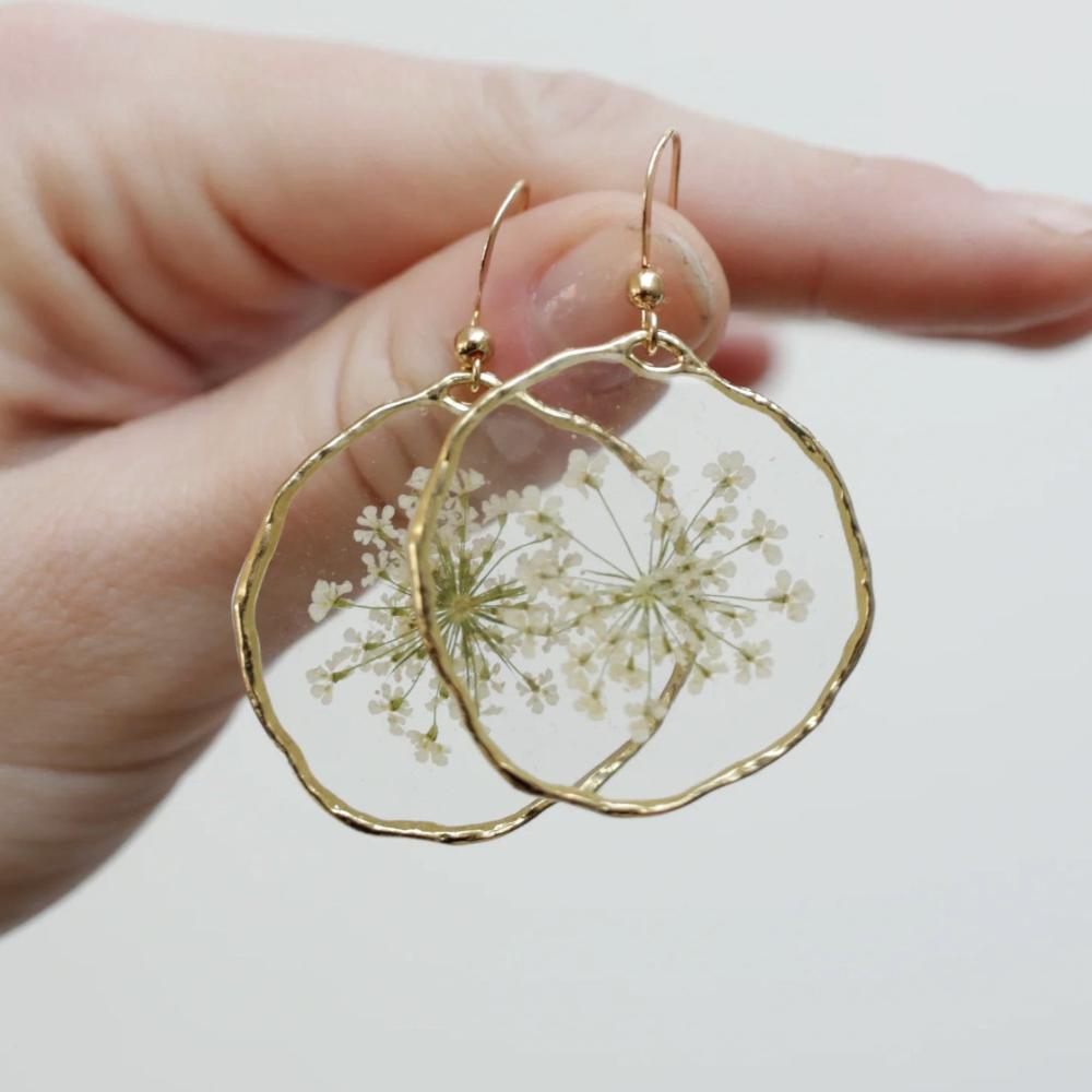 Nordic Flowers Jewellery - Queen Anne Wildflower Hammered Lace Gold Earrings